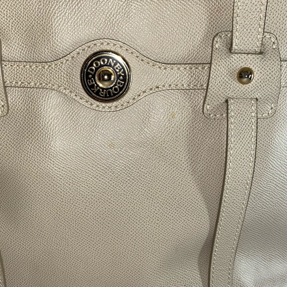 Dooney and Bourke logo lock tote handbag - Picture 13 of 13